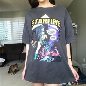 Oversized comic starfire shirt